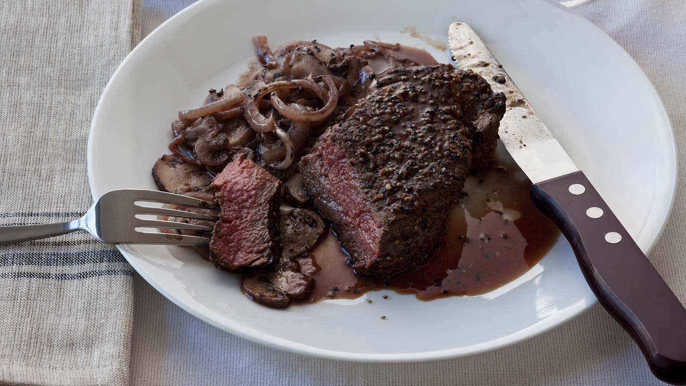 steak_au_poivre_with_mushroom_demi_glace_2000x1125.jpg