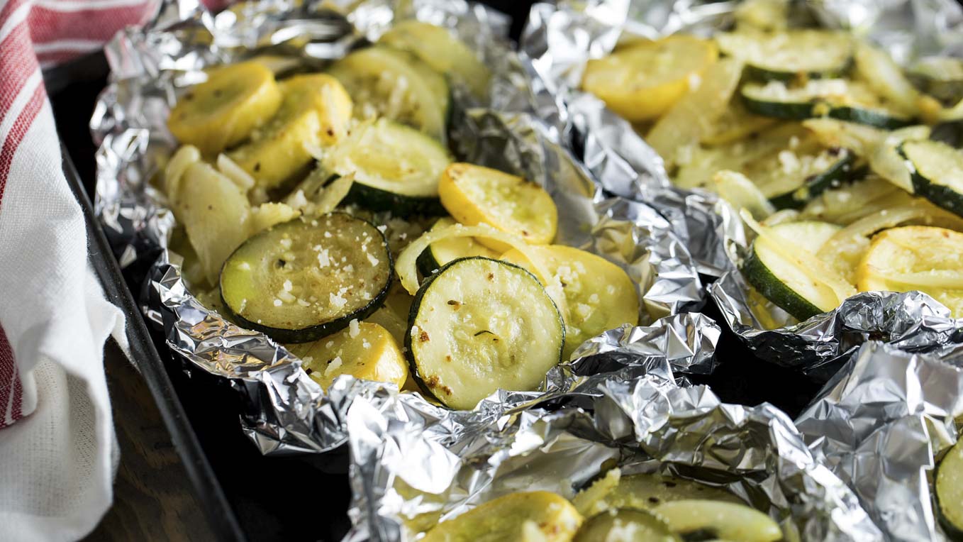 easy_zucchini_foil_packets_2000x1125.jpg