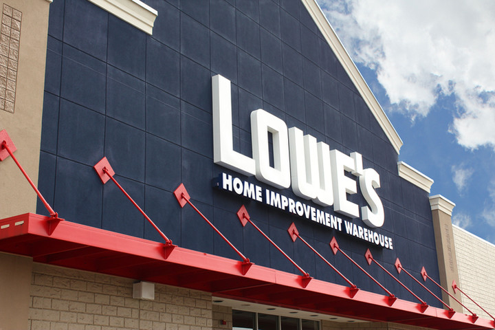 Lowe’s to Close Stores In Restructuring Push