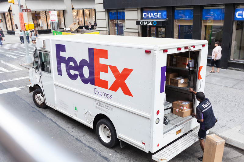 FedEx Falls on Earnings Guidance