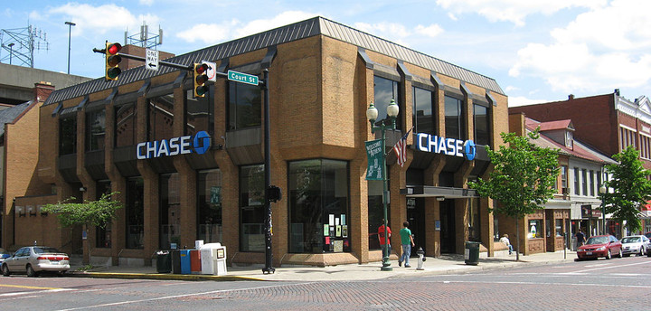 JPMorgan Chase Beats Earnings Estimates