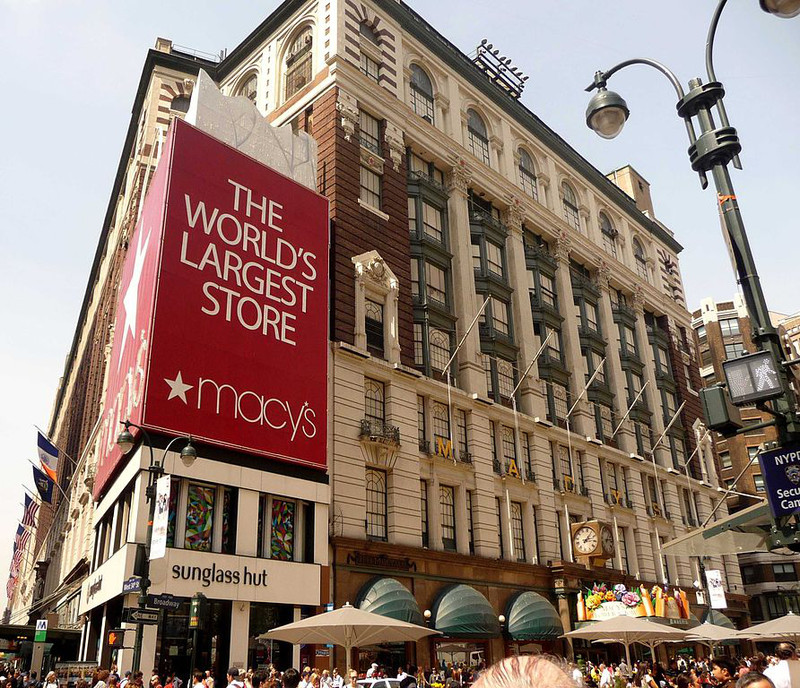 Macy’s Tops Expectations But Stock Drops