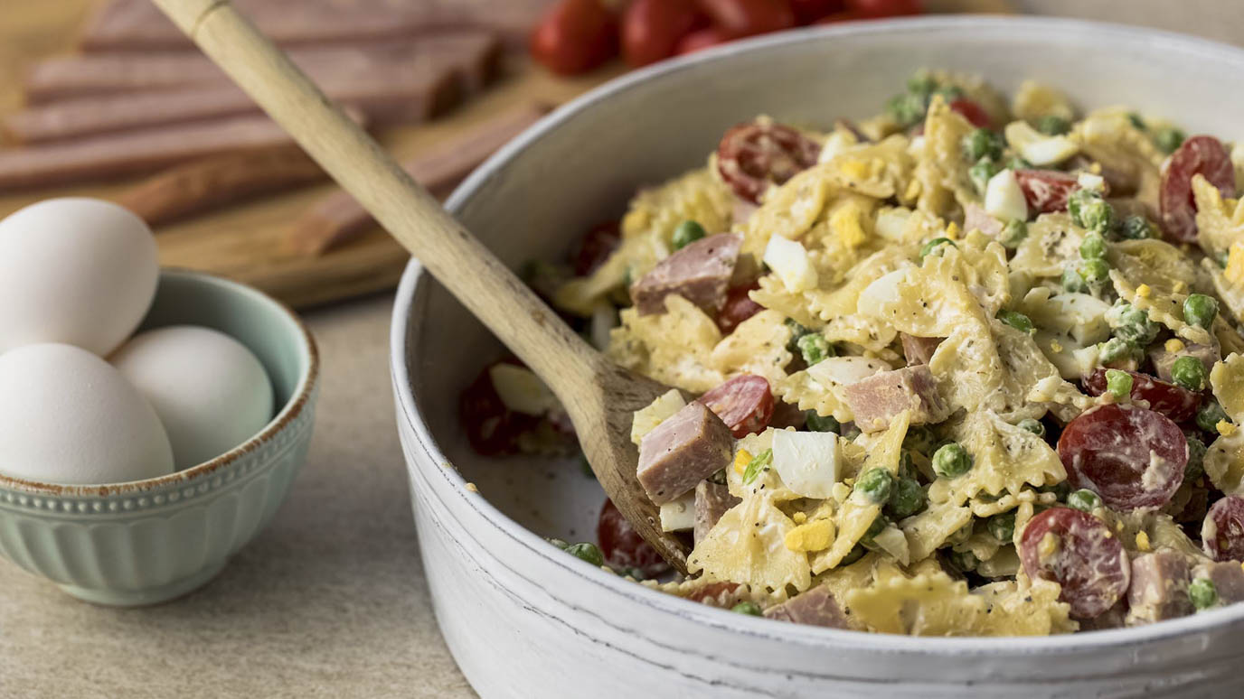 Leftover_Ham_and_Egg_Pasta_Salad_2000x1125.jpg