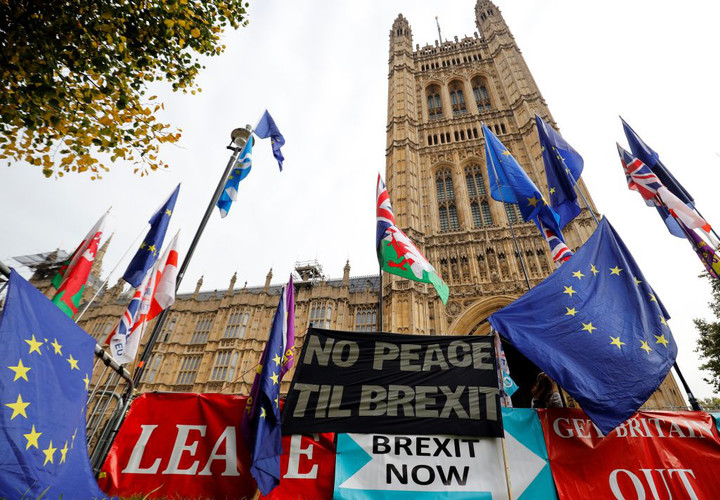 UK Lawmakers Reject Fast Track for Brexit Bill