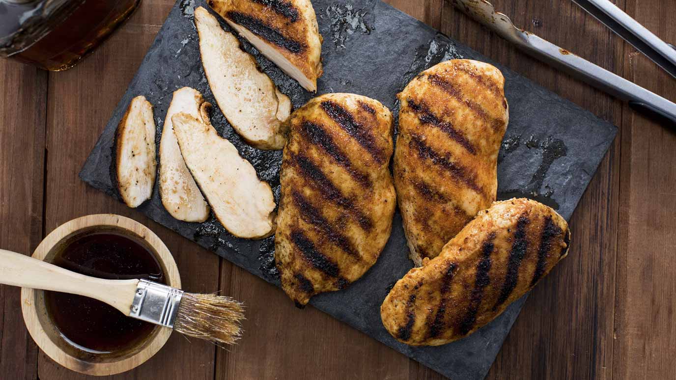 maple_bbq_grilled_chicken_breast_2000x1125.jpg