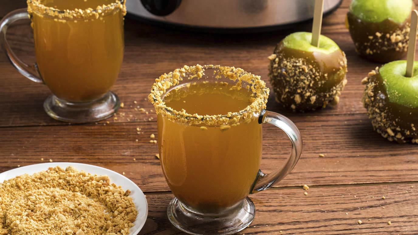 slow_cooker_salted_caramel_apple_cocktail_2000x1125.jpg