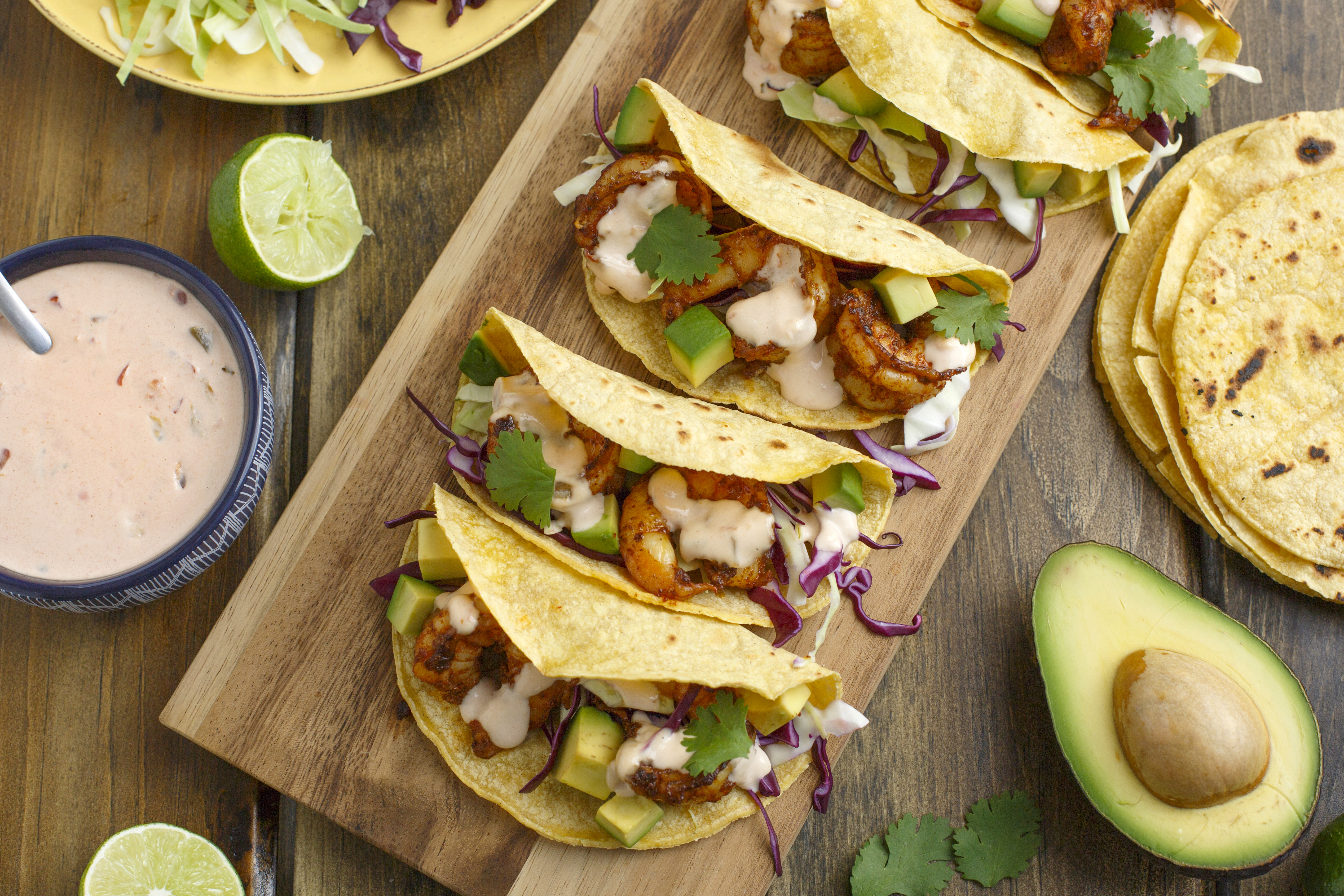 chili_lime_shrimp_tacos_with_creamy_salsa.jpg