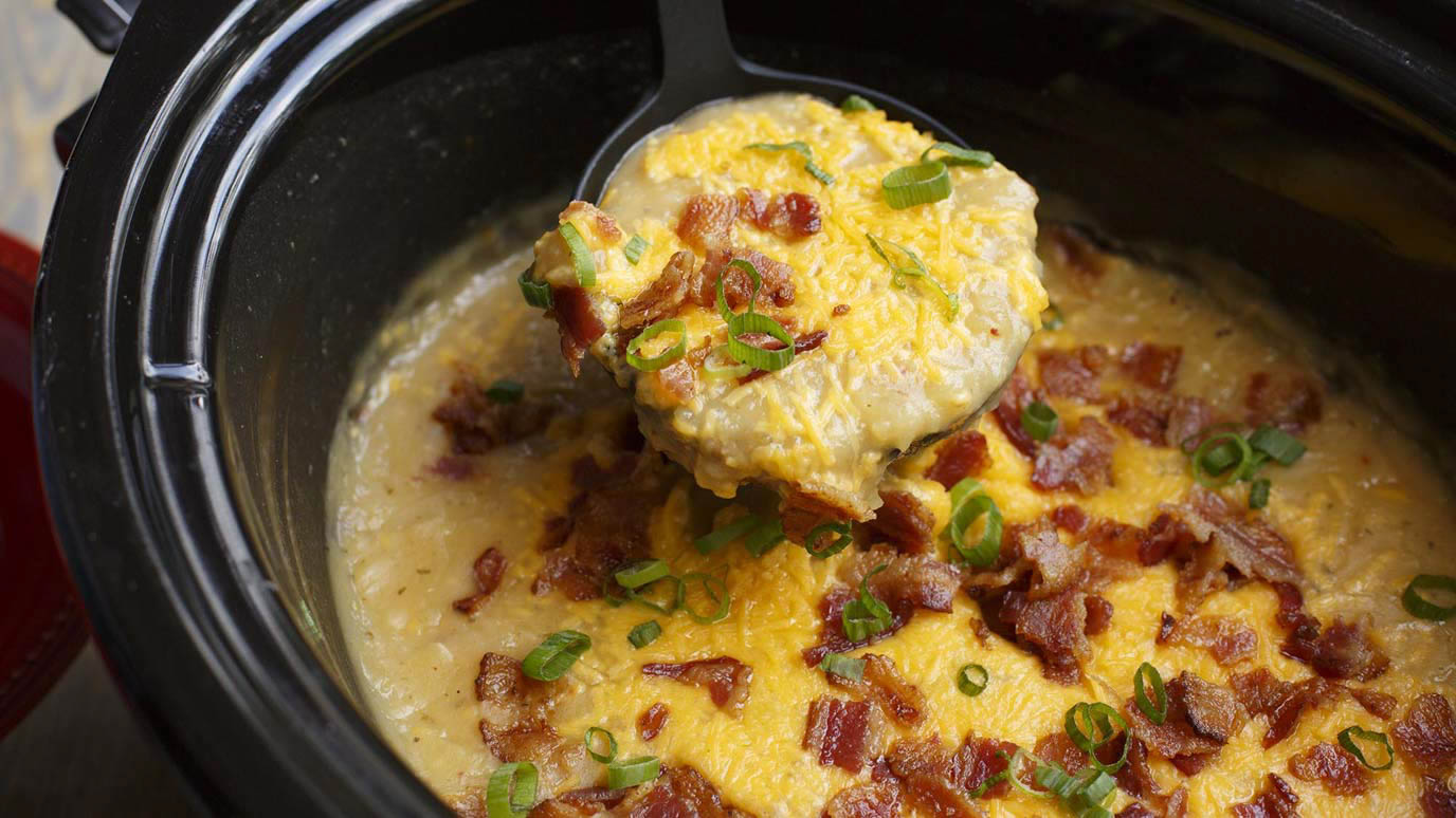 Slow_cookers_loaded_potato_soup_2000x1125.jpg