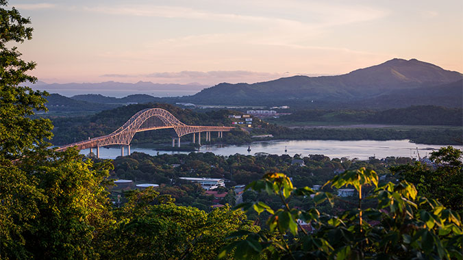 23614-panama-canal-grandparent-lghoz.jpg