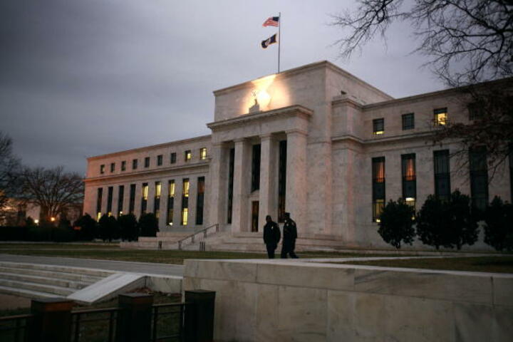 Fed’s Powell Orders Review of Ethics Rules
