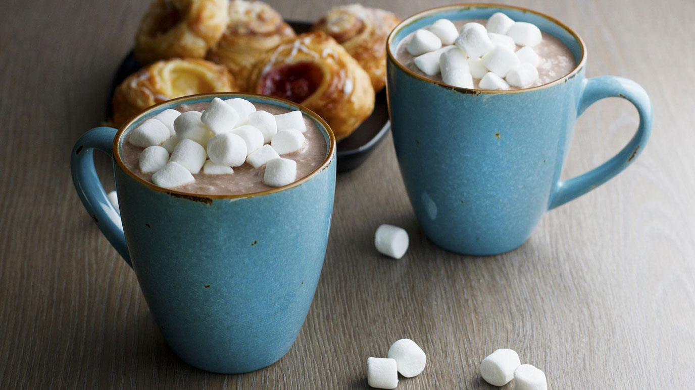 coconut_milk_hot_chocolate_2000x1125.jpg