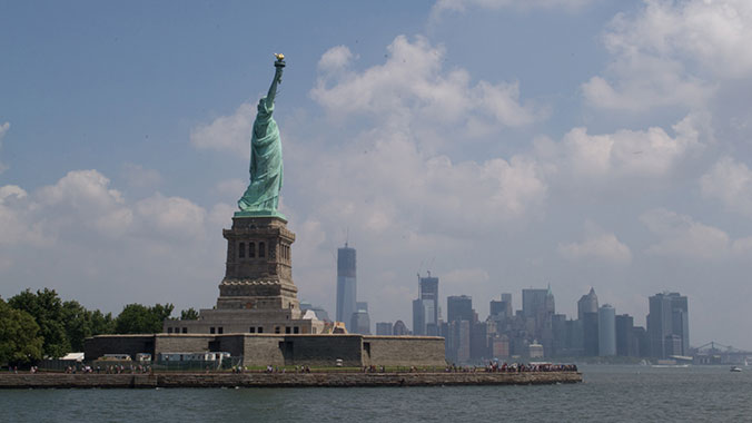 8861-signature-city-new-york-big-apple-experience-statue-of-liberty-c.jpg