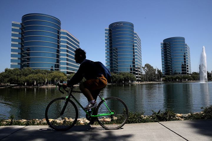 Oracle Reports Sales Miss, Co-CEO Taking Leave