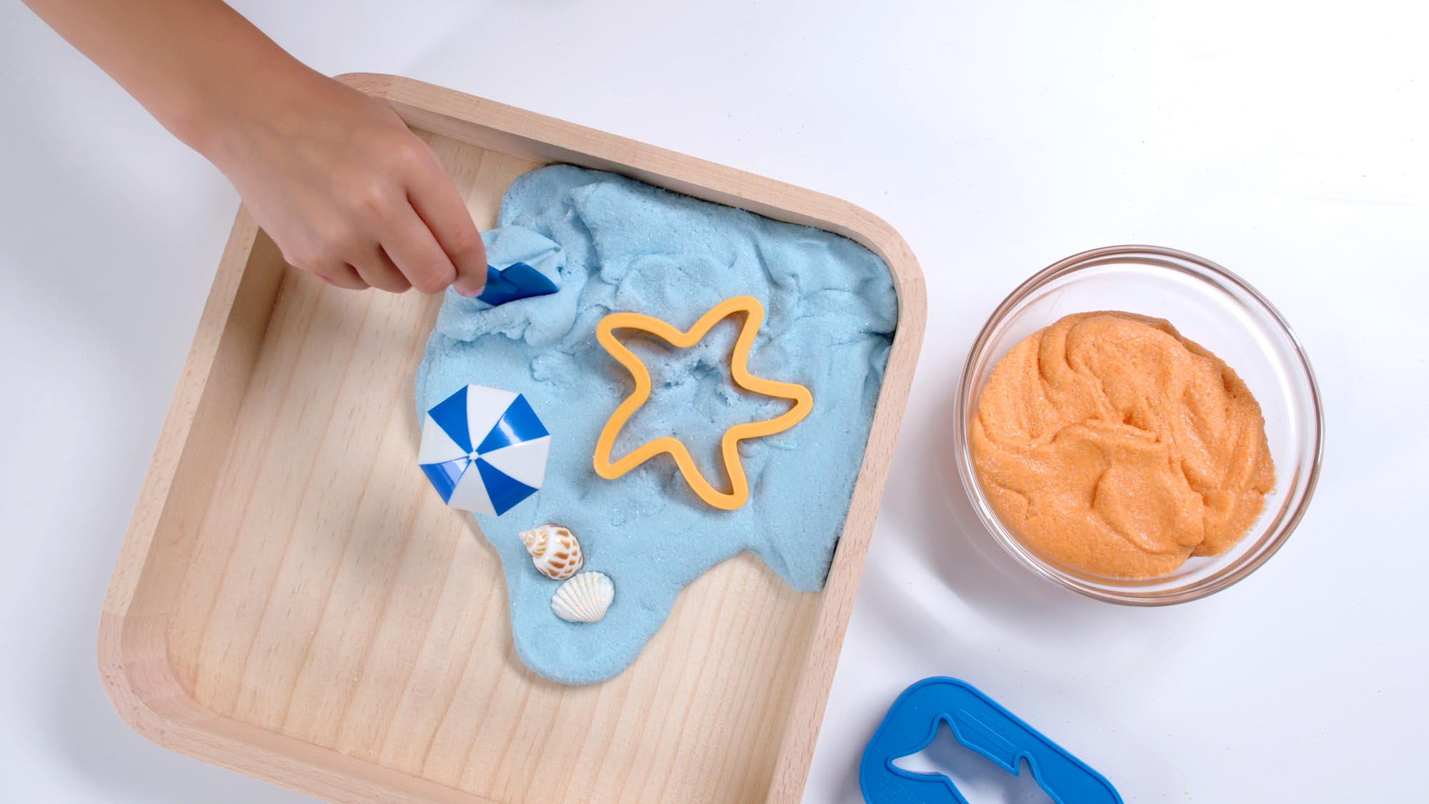 diy_scented_kinetic_sand_slime_2000x1125.jpg