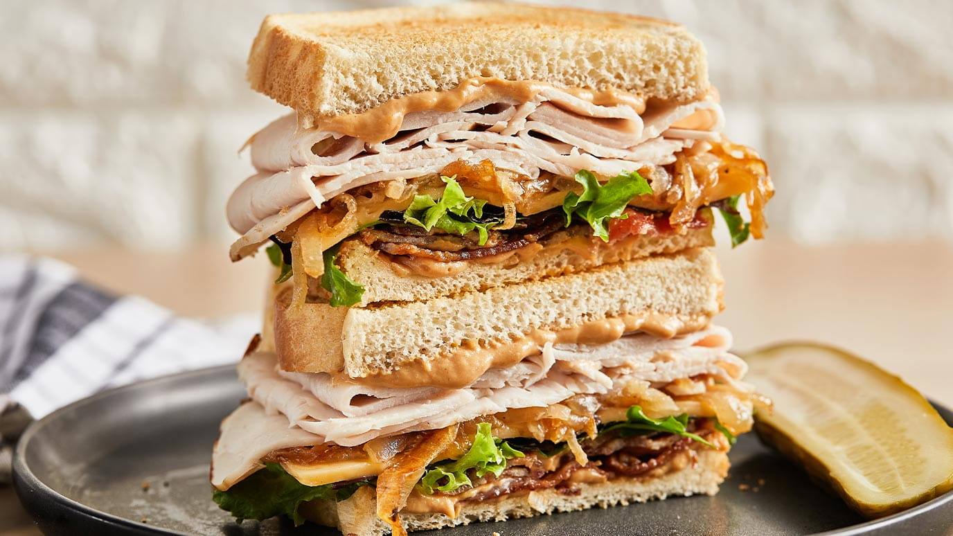 smoky_applewood_turkey_sandwich_1376x774.jpg