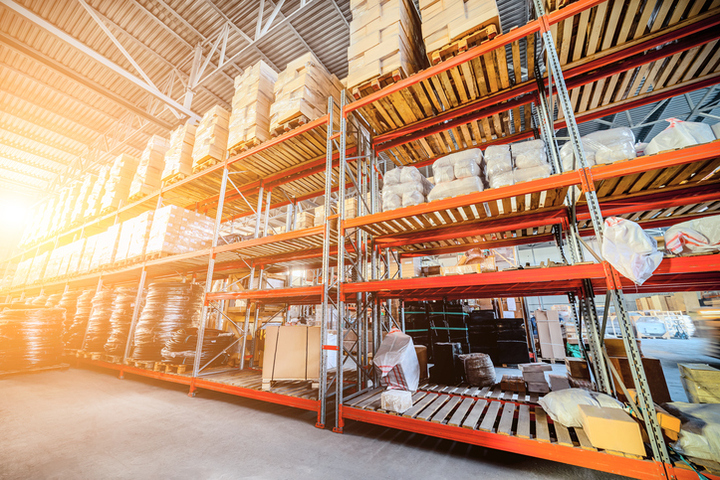 Lowe’s Buys Wholesaler to Boost Pro Business