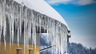 8 tips to prevent frozen pipes and ice dams this winter