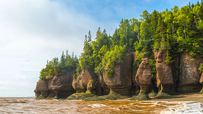 21432-all-aboard-the-ocean-quebec-to-canadian-maritimes-by-train-new-brunswick-bay-of-fundy-hopewell-rocks-c.jpg