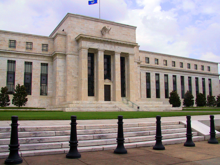Fed Holds Steady on Rate Hike Timetable