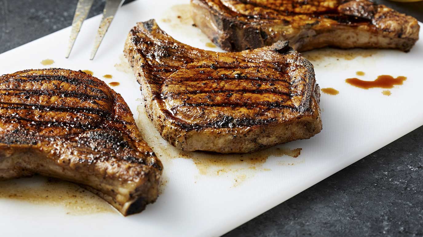 apple_cider_brined_pork_chops_2000x1125.jpg