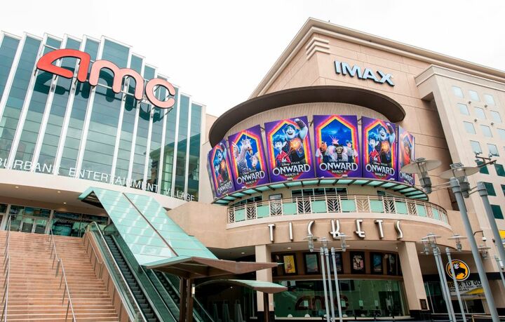 AMC’s CEO Uses Social Media to Connect With Retail Investors